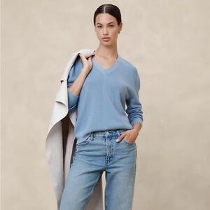 Banana Republic Factory RIBBED LIGHTWEIGHT V-NECK SWEATER